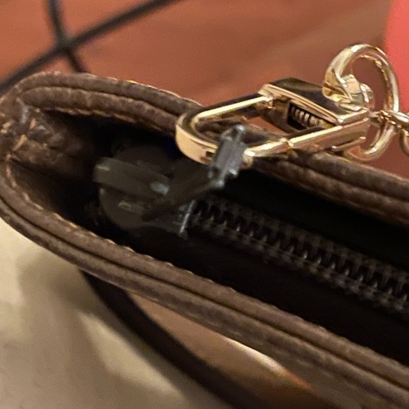 AUTHENTIC Gucci plus , gold tone  chain added for Crossbody option - Picture 13 of 13